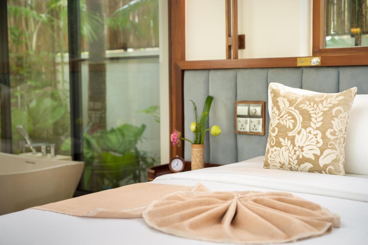 Waka Villa Private Pool Resort & Spa - Adults Only シェムリアップ エクステリア 写真