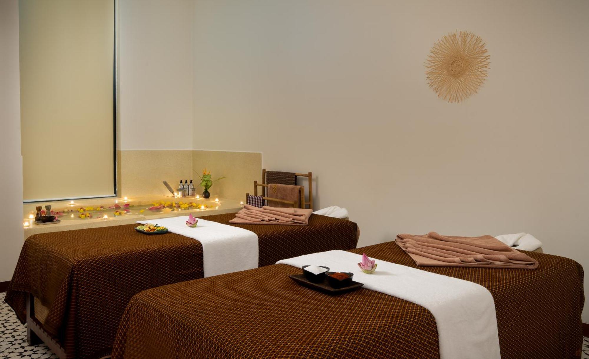 Waka Villa Private Pool Resort & Spa - Adults Only シェムリアップ エクステリア 写真