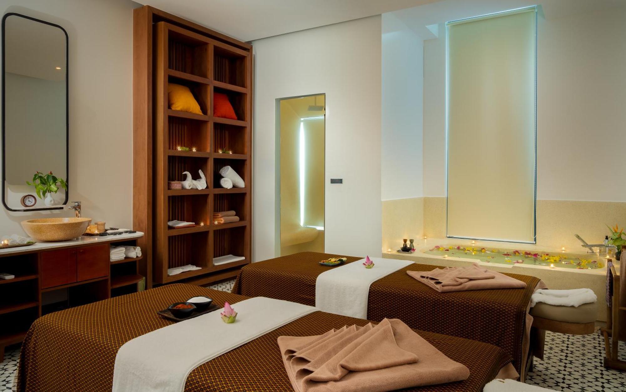 Waka Villa Private Pool Resort & Spa - Adults Only シェムリアップ エクステリア 写真